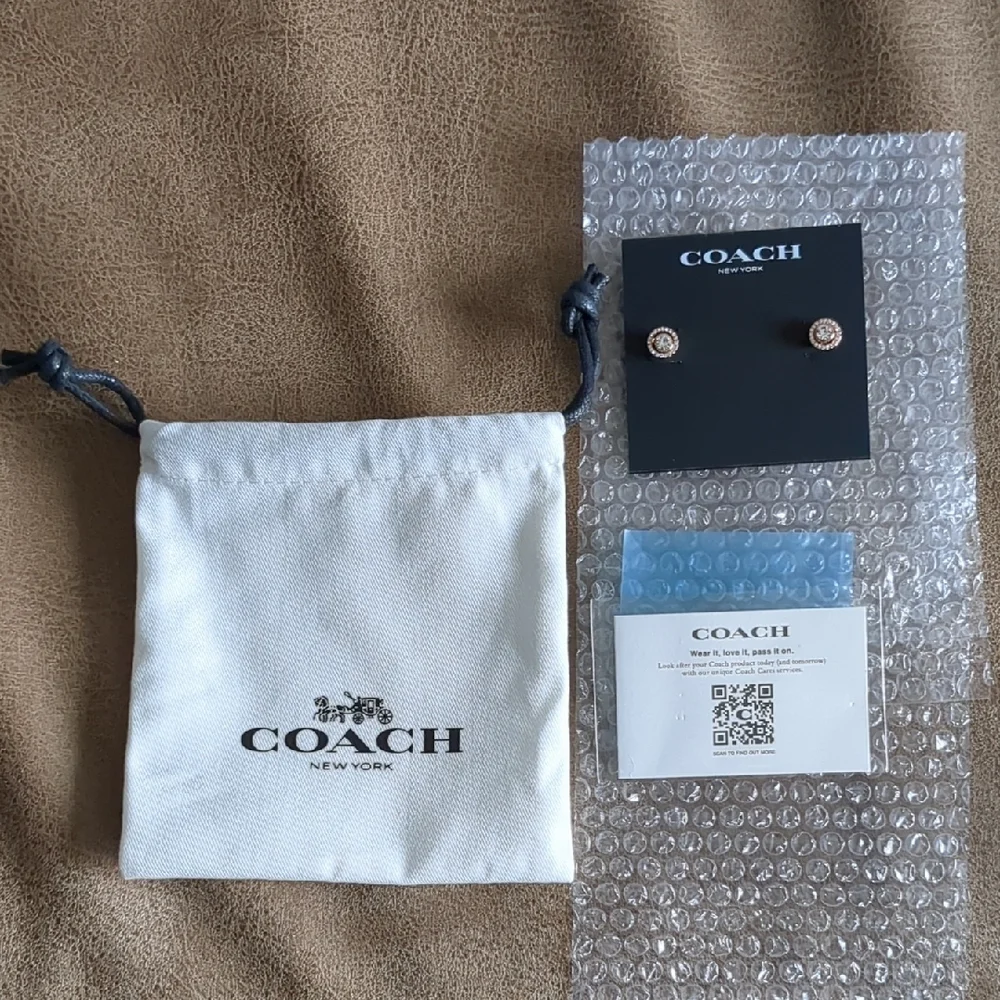 Coach Gold Stud Earrings Circular Design *NEW* - Picture 3 of 3